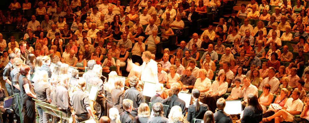 Combined-Saxophone-Choirs-at-St-David’s-Hall